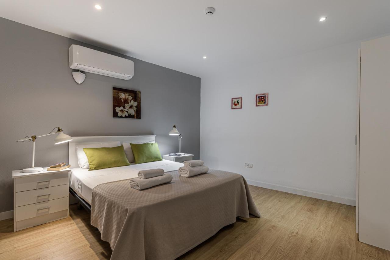 Waou Apartamentos En Sol Confort 2 Madrid Eksteriør billede